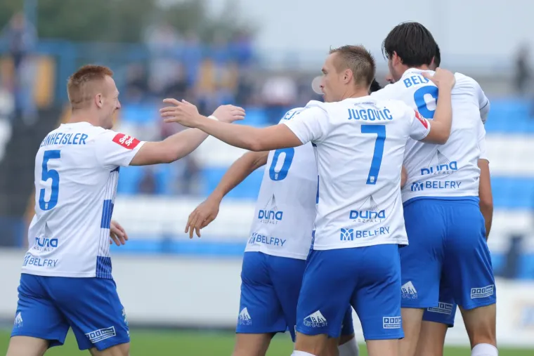 Probuđeni Osječani pregazili 'lokose' u Gradskom vrtu, sve je bilo rije&scaron;eno već nakon 45 minuta