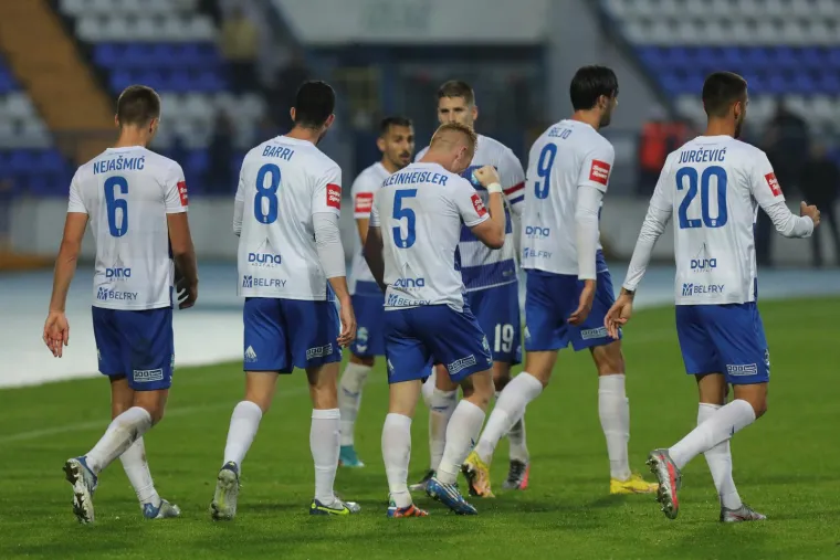 Probuđeni Osječani pregazili 'lokose' u Gradskom vrtu, sve je bilo rije&scaron;eno već nakon 45 minuta