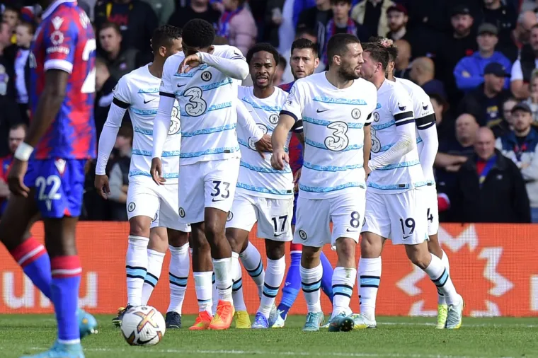 Liverpool nastavio s lo&scaron;im igrama, dotukao ih opaki Belgijac: Chelsea ulovio bodove u 90. 'bombom' s 20 metara