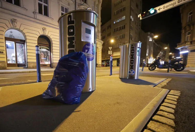 Pogledajte kako je prošla prva večer plavih ZG vrećica, i dalje nema čega nema na ulicama