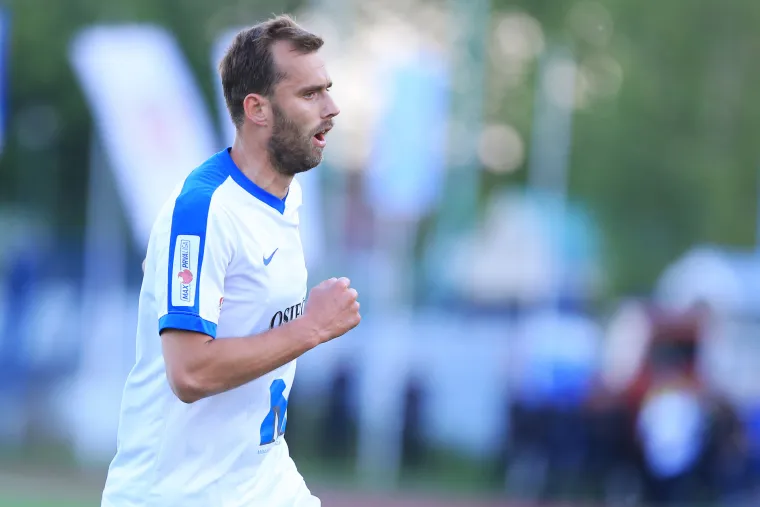 Josip Knežević - Dijete Osijeka, a posljednji angažman imao je također u Saudijskoj Arabiji gdje je igrao za Al Arabi. Cijena na Transfermarktu mu iznosi 500 tisuća eura.