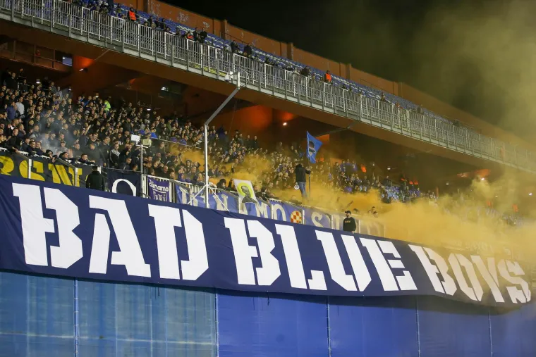 Navijačka galerija HNL-a: Kolo obilježio žestoki Jadranski derbi, BBB-i izvjesili dirljivu poruku