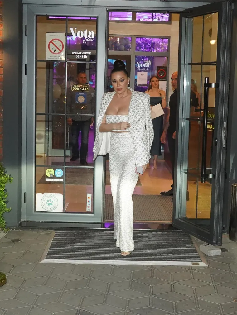 Ceca je prije pet godina već smanjivala grudi u jednoj privatnoj klinici u Beogradu.