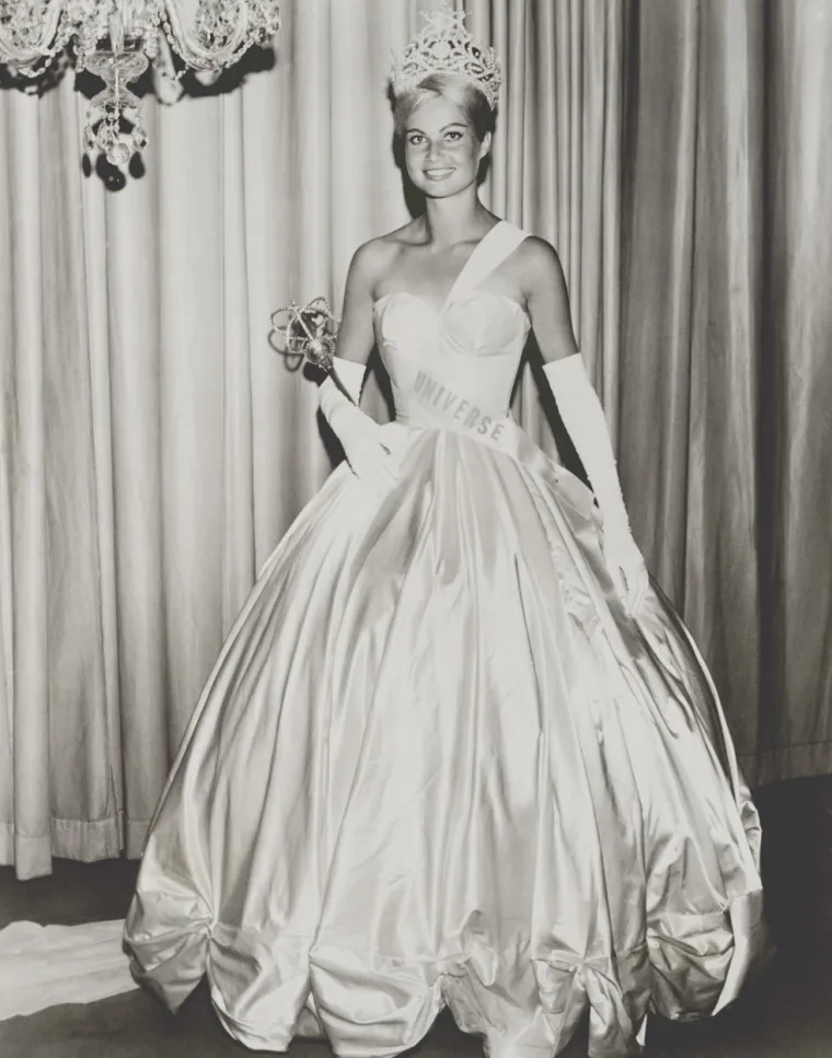 Marlene Schmidt dosad je prva i jedina Njemica koja je osvojila titulu &quot;Miss Universe&quot; 1961. godine. Nakon pobjede na natjecanju producirala je filmove, pisala scenarije i gradila karijeru glumice. Nažalost, nije uspjela postići veliki uspjeh.