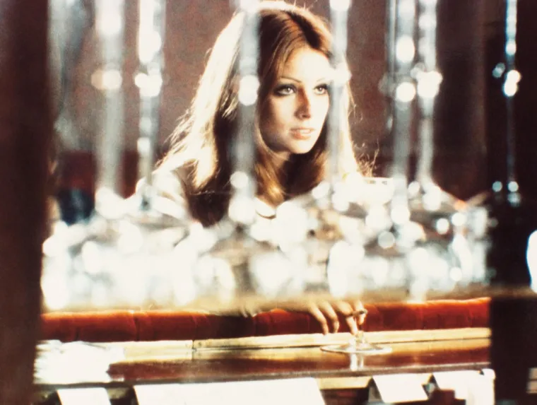 Amparo Muñoz nakon pobjede na natjecanju ljepote 1974., ova španjolska manekenka odlučila je postati glumica. Uspjela je glumiti u 20 filmova, od kojih je posljednji izašao 2000. godine.