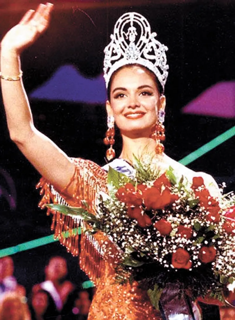 Lupita Jones postala je prva Meksikanka koja je dobila titulu "Miss Universe", 1991. Postala je direktorica službenog natjecanja ljepote u Meksiku i pomogla je dvjema svojim sunarodnjakinjama da pobjede na natjecanju 2010. i 2020. godine.