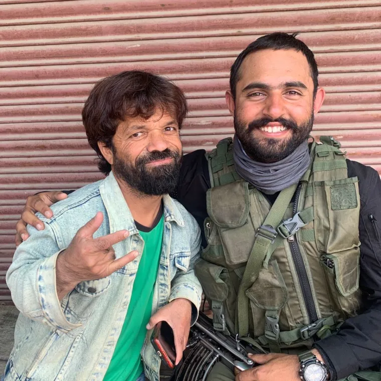 Izgleda da doista svaka slavna osoba ima svoju verziju za samo 16,99: Vidi ih, skoro ko original!