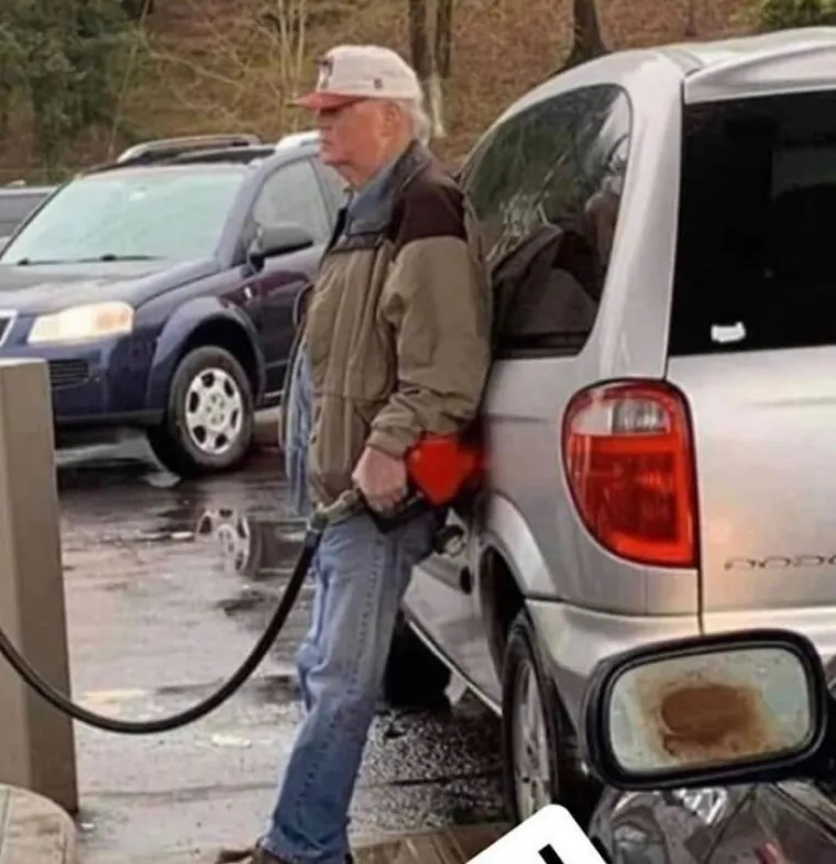 Izgleda da doista svaka slavna osoba ima svoju verziju za samo 16,99: Vidi ih, skoro ko original!