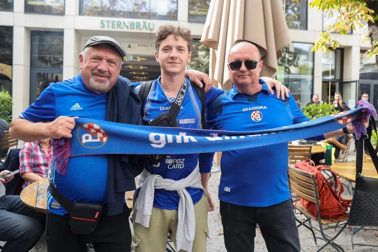 Pogledajte kakva je atmosfera na stadionu prije utakmice Dinama i Salzburga