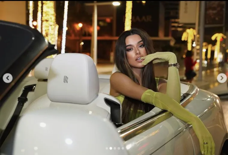 Engleski navijači tuguju na Twitteru zbog igračeva odlaska, al ne zbog njega nego njegove prekrasne partnerice