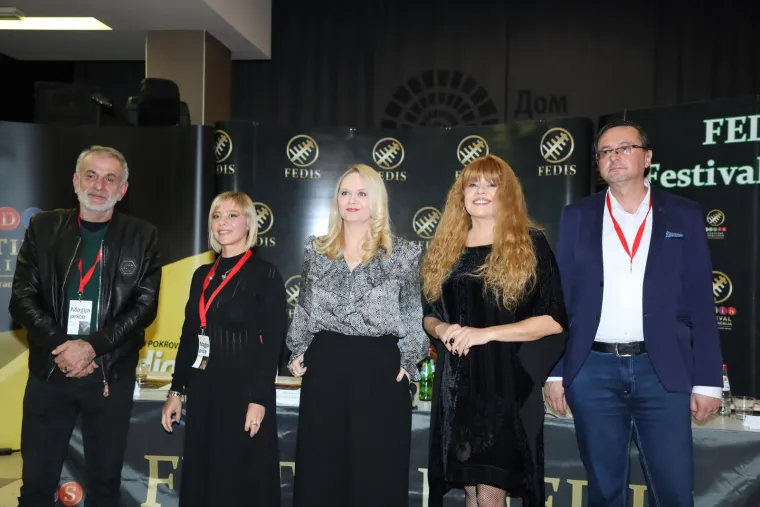 Izudin Bajrović, Jasmina Lakobrija, Milanka Rašić, Mia Begović, Dejan Dabić