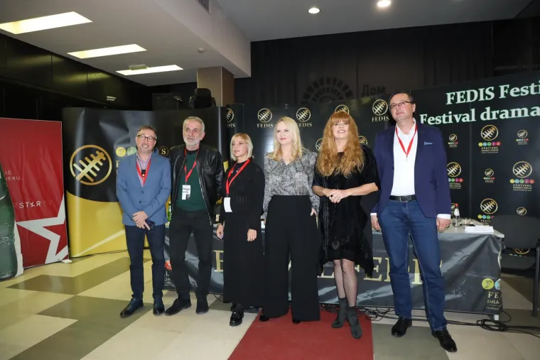 Izudin Bajrović, Jasmina Lakobrija, Milanka Rašić, Mia Begović, Dejan Dabić