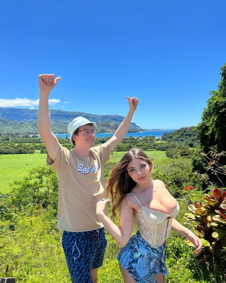 Zavidni joj uporno poručuju da nije dovoljno zgodan za nju, ali mogu joj se samo nadati: 'Mene pali &scaron;to frajer ima u glavi'