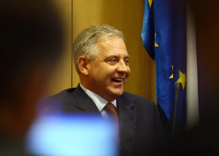 Ovako je Ivo Sanader  izgledao na vrhuncu moći prije 20-ak godina. Danas se pojavio na sudu, iznenadit ćete se kad ga vidite