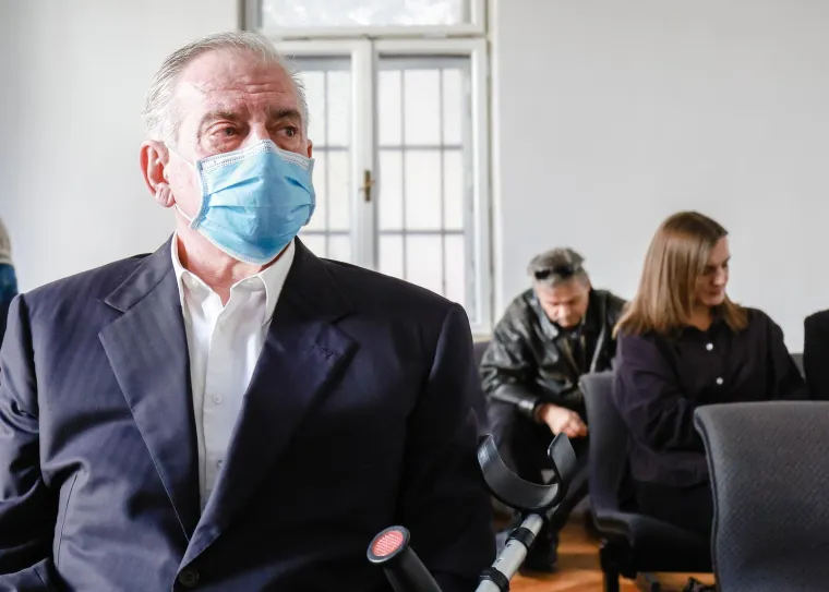 Ovako je Ivo Sanader  izgledao na vrhuncu moći prije 20-ak godina. Danas se pojavio na sudu, iznenadit ćete se kad ga vidite