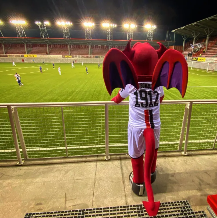 Srpski prvoligaš ima jedan od najčudnijih stadiona na svijetu: Izgradili su ga na bizarnom mjestu