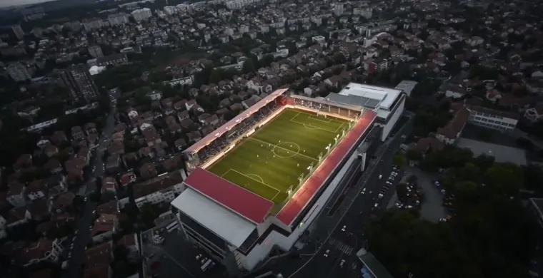 Srpski prvoligaš ima jedan od najčudnijih stadiona na svijetu: Izgradili su ga na bizarnom mjestu