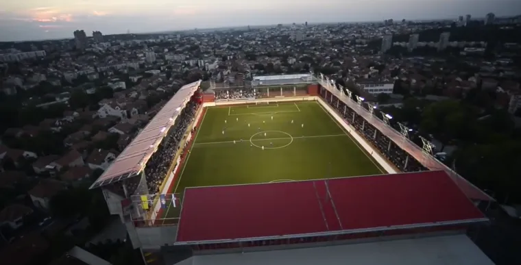 Srpski prvoligaš ima jedan od najčudnijih stadiona na svijetu: Izgradili su ga na bizarnom mjestu