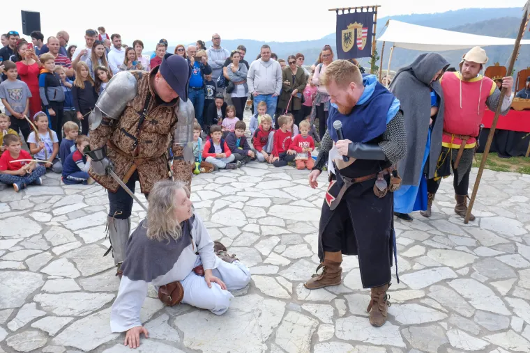 Glavosjeci i djeve, križari i pisari, baklje i samostreli - na Medvedgradu je oživio srednji vijek