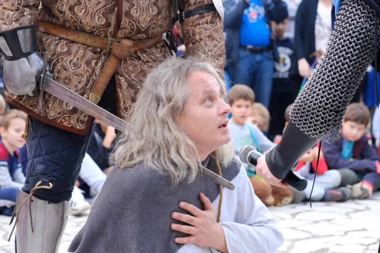 Glavosjeci i djeve, križari i pisari, baklje i samostreli - na Medvedgradu je oživio srednji vijek