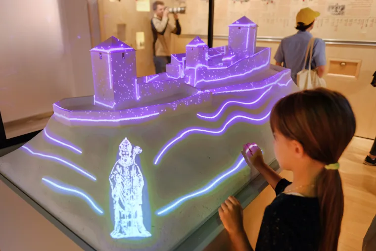 Glavosjeci i djeve, križari i pisari, baklje i samostreli - na Medvedgradu je oživio srednji vijek