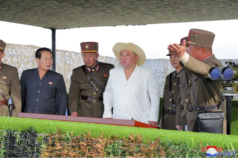 Od ovoga strahuje svijet: Sjeverna Koreja priprema se za rat, Kim Jong Un nadgledao nuklearne vježbe