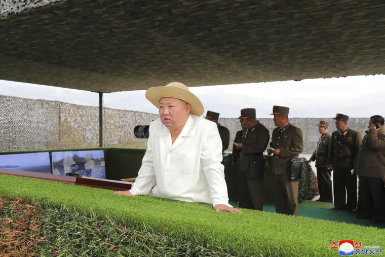 Od ovoga strahuje svijet: Sjeverna Koreja priprema se za rat, Kim Jong Un nadgledao nuklearne vježbe