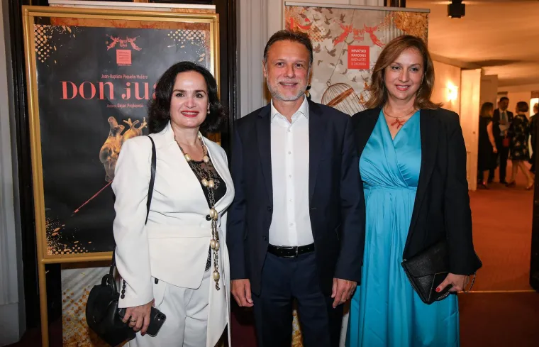 Iva Hraste Sočo u drustvu bračnog para Jandroković