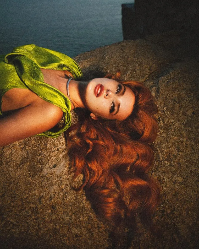 Bella Thorne