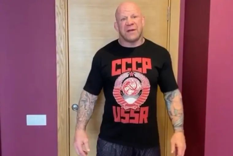 Istetovirani američki MMA borac Putinovo je tajno oružje, javnost &scaron;okirana: 'Ići ću u rat ako me pozovu. Želim da Rusija pobijedi, ne vraćam se u SAD'