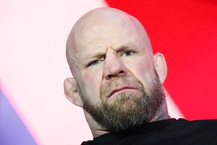 Istetovirani američki MMA borac Putinovo je tajno oružje, javnost &scaron;okirana: 'Ići ću u rat ako me pozovu. Želim da Rusija pobijedi, ne vraćam se u SAD'