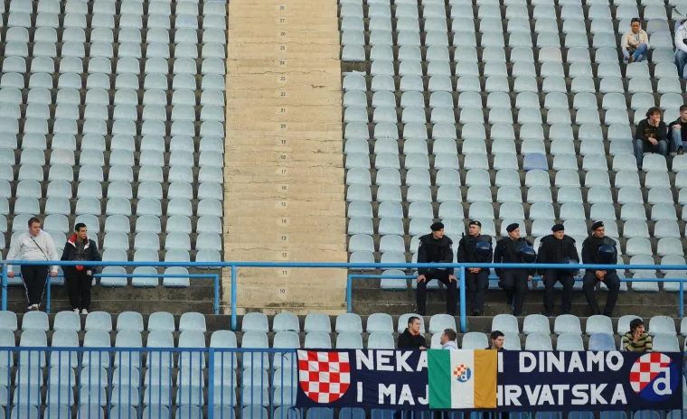 Maksimirsko ruglo kultno je zdanje, gradilište i teatar snova u jednom; Nogometna rupa, ali i slavno mjesto