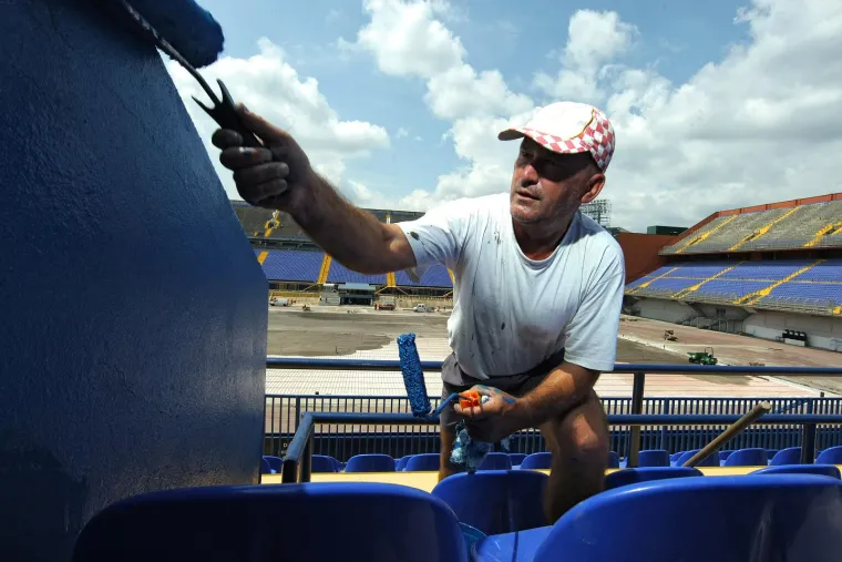 Maksimirsko ruglo kultno je zdanje, gradili&scaron;te i teatar snova u jednom; Nogometna rupa, ali i slavno mjesto