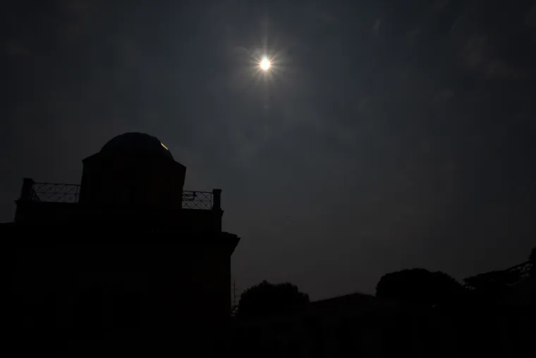 Nakon sedam godina na nebu iznad Hrvatske očekuje se spektakl! A evo i kada će Mjesec na 2 sata prekriti Sunce