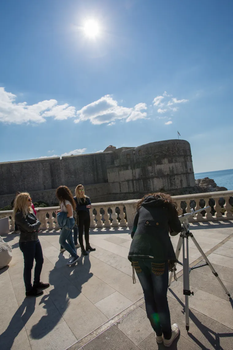Nakon sedam godina na nebu iznad Hrvatske očekuje se spektakl! A evo i kada će Mjesec na 2 sata prekriti Sunce