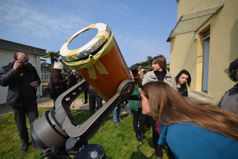 Nakon sedam godina na nebu iznad Hrvatske očekuje se spektakl! A evo i kada će Mjesec na 2 sata prekriti Sunce
