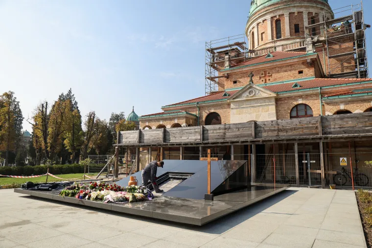 Uz prvog hrvatskog predsjednika Franju Tuđmana pokopana je i njegova supruga Ankica