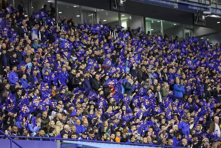 Zagreb je disao za Dinamo: Pogledajte kako je više od 20.000 ljudi navijalo za plave lavove