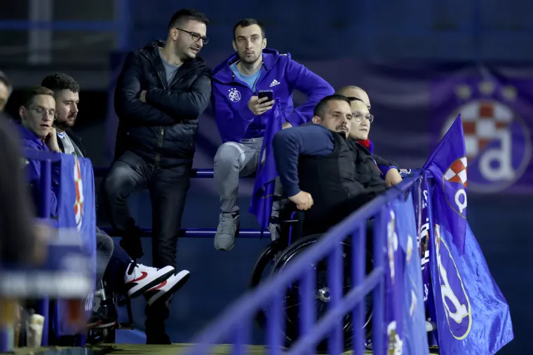 Zagreb je disao za Dinamo: Pogledajte kako je više od 20.000 ljudi navijalo za plave lavove