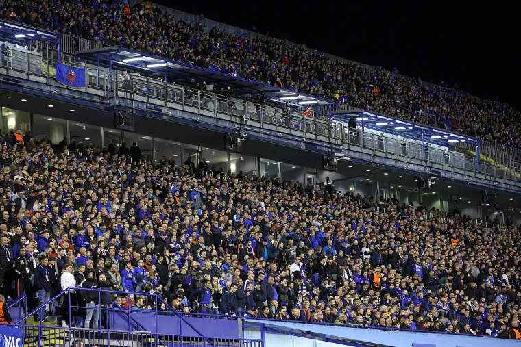 Zagreb je disao za Dinamo: Pogledajte kako je vi&scaron;e od 20.000 ljudi navijalo za plave lavove