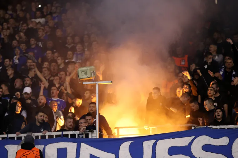 Zagreb je disao za Dinamo: Pogledajte kako je vi&scaron;e od 20.000 ljudi navijalo za plave lavove
