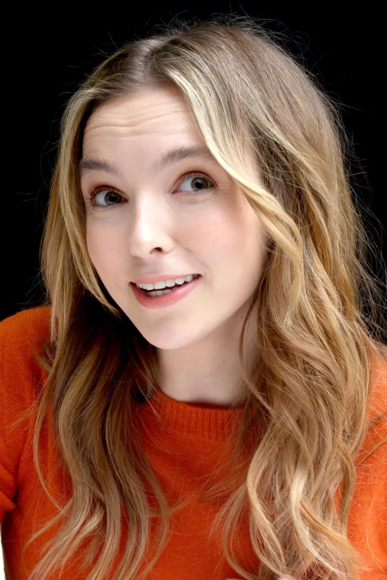 Odbila je sudjelovati u britanskoj verziji &apos;Plesa sa zvijezdama&apos;. &apos;Šefovi BBC-a su me pokušavali nagovoriti da sudjelujem u tom projektu sljedeće godine, no ja nisam htjela. Jako bih se osramotila&apos;, ispričala je Jodie. 