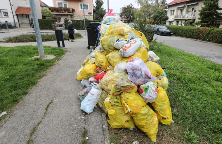 Tomašević kaže da je s odvozom otpada sve u redu. Gradonačelniče, pogledajte kako vam izgleda grad!