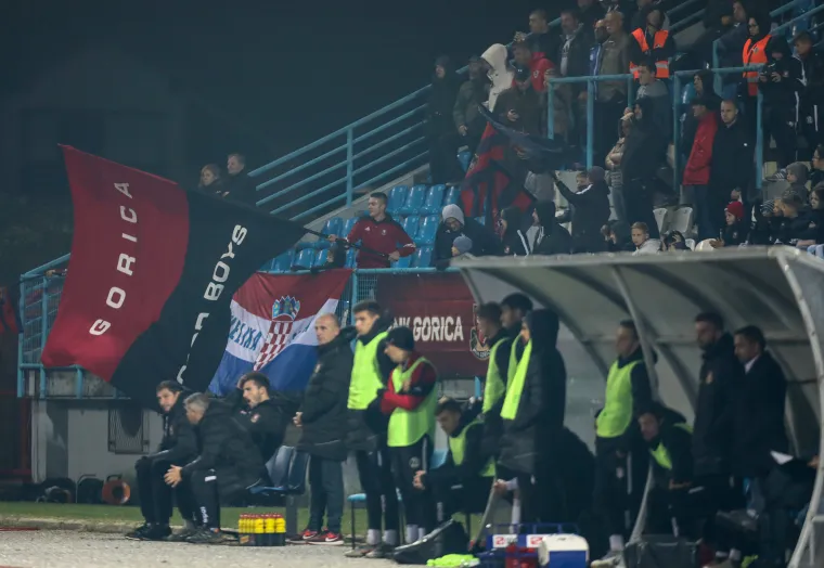 10. mjesto (Gorica) - U stvarnosti se nalaze na posljednjem mjestu, a po broju navijača na tribinama također nisu uspjeli izboriti neki bolji plasman. Na utakmicama Goricu prati prosječno 1800 navijača.
