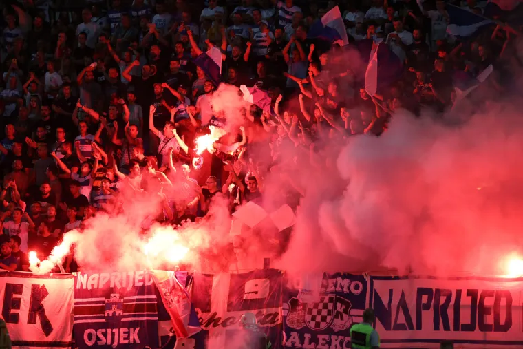 7. mjesto (Osijek) - Kohorta je izborila tek sedmo mjesto čemu se nismo nadali. Grad na Dravi nije bio u idealnim scenarijima na početku sezone, no ovaj plasman djeluje dosta poražavajuće za Osječane. Prosjek navijača je tek nešto veći od onog kojeg ima Istra, odnosno tek 2952 posjetitelja.