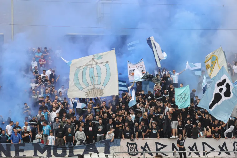 3. mjesto (Rijeka) - Klub u nikad gorem stanju, a Armada u još većem broju. Iznenađujuće je da Rijeka ima još veću podršku kad je pala tako nisko, no svakako pohvalno za vidjeti. Rujevica je uvijek bila mjesto za odličnu atmosferu, a prosjek navijača koji prati klub s Kvarnera je 4249 gledatelja.