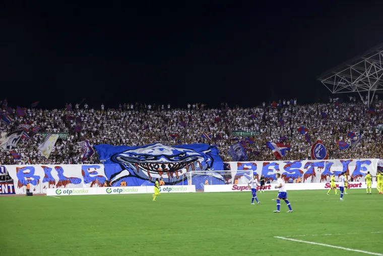 1. mjesto (Hajduk) - I kad gube i kad tuku, Torcida je uvijek vjerna svom Hajduku. Ovaj podatak se mogao i pretpostaviti jer Split nikad ne razočara svoje igrače. Iako u HNL-u nisu osvojili prvenstvo gotovo dva desetljeća, podrške nikad nije nedostajalo. Klub s Poljuda nije samo zauzeo prvo mjesto, već je uduplao prednost Modrih jer Bijele u prosjeku gleda čak 10 543 navijača.