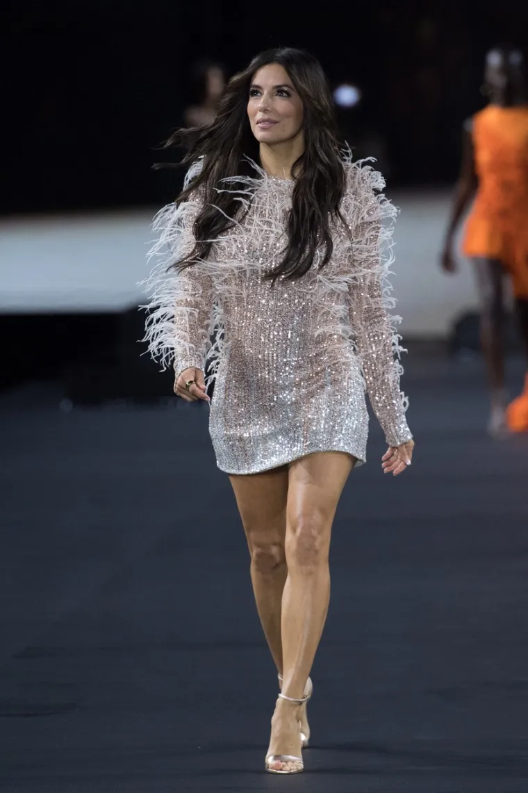 Eva Longoria nakon 2 djece i bucmaste faze izgleda bolje nego ikad, a otkrila je i kako joj je uspjelo. No, nije to za svakoga...