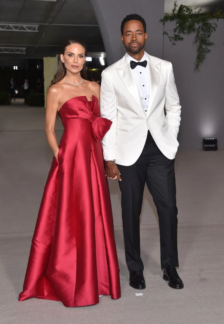 Jay Ellis i Nina Seničar