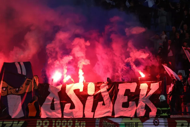 HNL GALERIJA Delirij Torcide u Gorici, Armada se prisjetila heroja Domovinskog rata